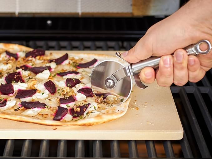 Rösle 12718 Stainless Steel Round-Handle Pizza Cutter Wheel with Thumb Leverage 7.9 in.