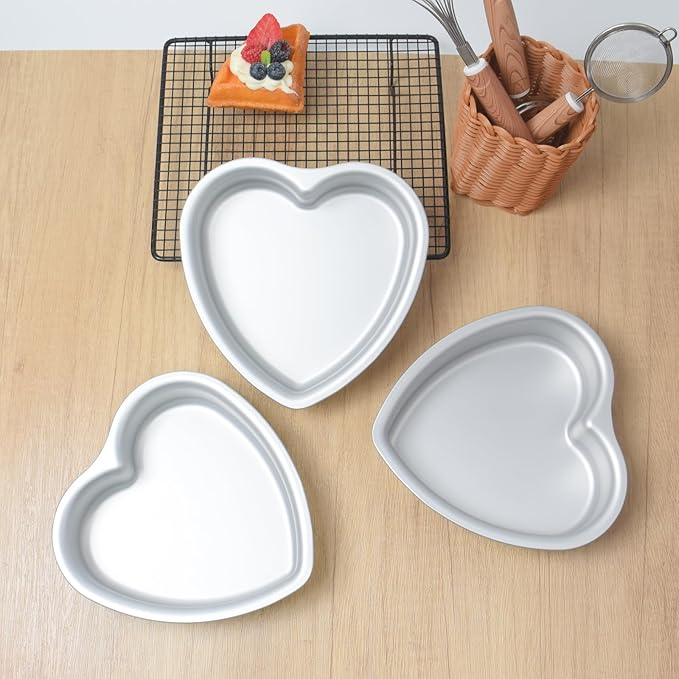 7 × 2 Inch heart cake pan,Set of 3 Aluminum Heart Cake Mold,Small Cake Pans, Heat Resistant Baking Cake Tins for Wedding, Party, Family Occasions, Chocolate. (7 × 2 Inch heart cake pan,Set of 3)