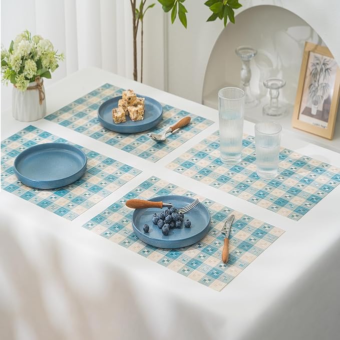 BACKTOEDEN Placemats Set of 6 Heat Resistant Washable Wipeable Placemat Woven Non-Slip Foldable Vinyl/Plastic Place Mats Indoor/Outdoor Mat Kitchen Dining Table Pad, Blue Checkered