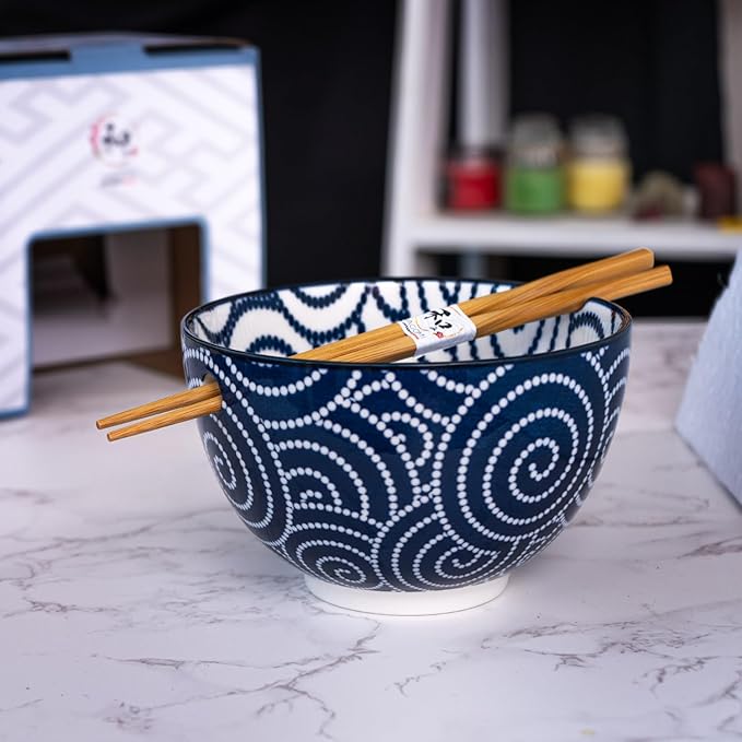 Urban Tokyo Porcelain Japanese Motif Design Ramen Udon Noodle Rice Bowl With Chopsticks 20 fl oz 6 inch Diameter Bowl Sets Color Box Packaging (Brush Swirl)