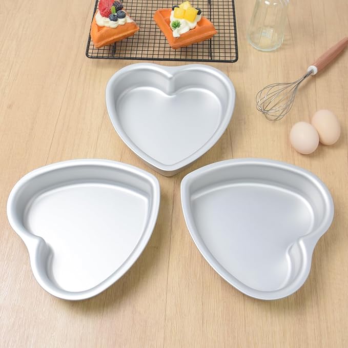 7 × 2 Inch heart cake pan,Set of 3 Aluminum Heart Cake Mold,Small Cake Pans, Heat Resistant Baking Cake Tins for Wedding, Party, Family Occasions, Chocolate. (7 × 2 Inch heart cake pan,Set of 3)