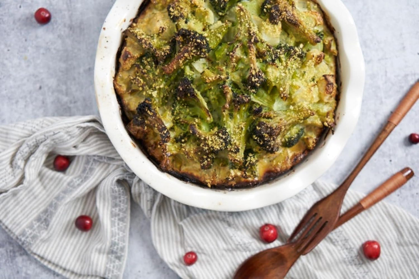 KooK Deep Dish Pie, Pecan Dessert Dish, Porcelain, Ceramic, Deep Dish Plate 10 Inch, Apple Pie, Ruffled Wave Edge, Reusable Round Pan, Oven and Dishwasher Safe, 44 Oz (Aqua)