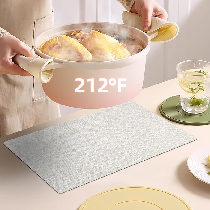 Vinyl Placemats Set of 6-12×17.7 Inch Waterproof & Heattable Placemats, Fall Faux Leather Wipeable Outdoor Table Mat for Dining, Kitchen, Indoor Outdoor Use (Beige, Wood Grain)