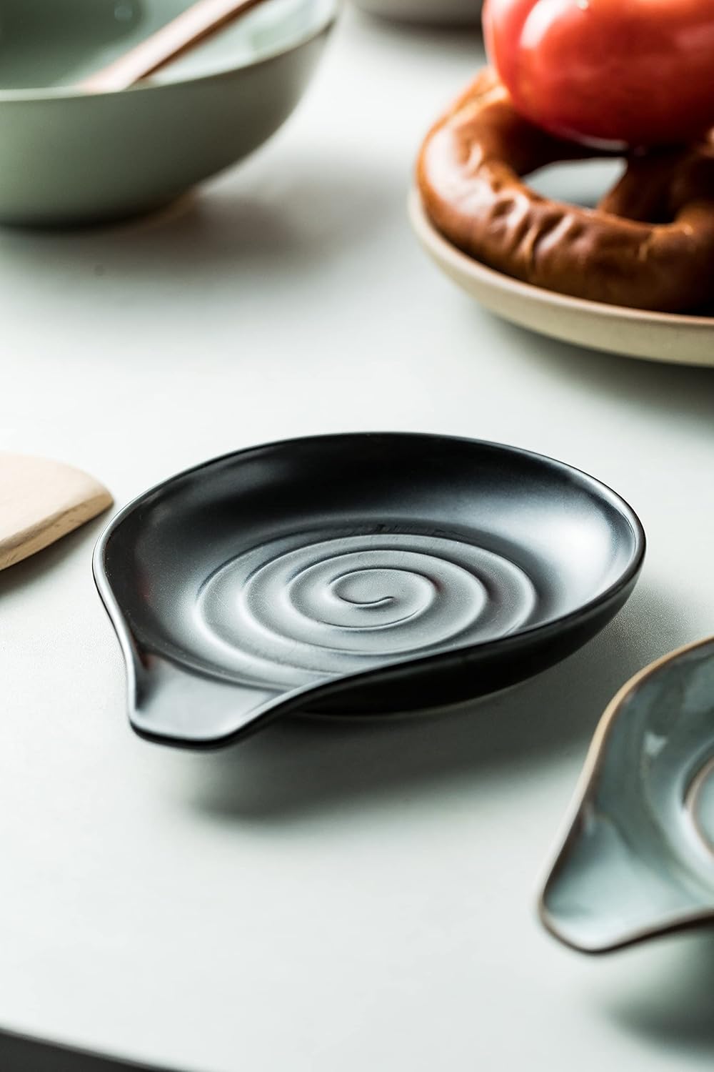 Spoon Rest, Porcelain Drip Tray for Multiple Utensils, Cooking&Large Spoon Holder for Stove Top, Modern Farmhouse Kitchen Decor Utensil Holder for Spoons, Ladles, Tongs&Spatula, Black