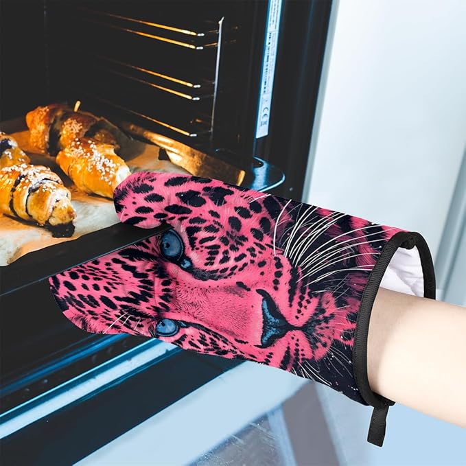 Oven Mitts Pot Holders Set 3 for Kitchen, Leopard Insulation Oven Gloves Heat Resistant Pot Pads Cook Essentials Accessories for BBQ Baking Cooking Kitchen Decor Gifts for Women