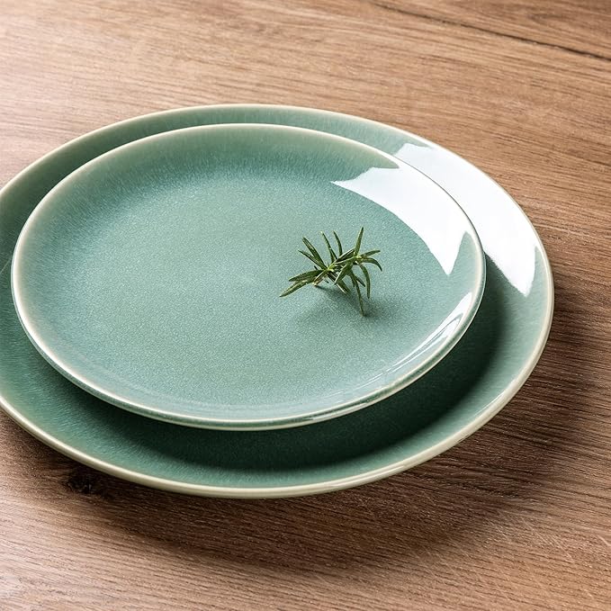 GBHOME Ceramic Dinnerware Sets for 6, 18 Pieces Stoneware Plates and Bowls Sets, Reactive Glaze Dishes -Scratch Resistant, Dishwasher&Microwave Safe-Malachite Green