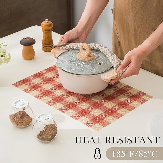 BACKTOEDEN Placemats Set of 8 Heat Resistant Washable Wipeable Placemat Woven Non-Slip Foldable Vinyl/Plastic Place Mats Indoor/Outdoor Mat Kitchen Dining Table Pad, Red Checkered