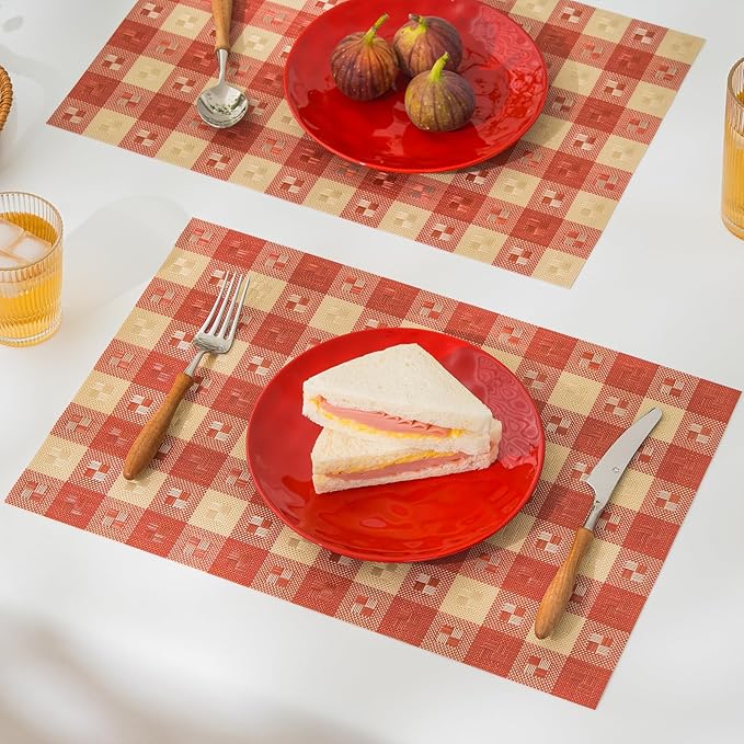 BACKTOEDEN Placemats Set of 8 Heat Resistant Washable Wipeable Placemat Woven Non-Slip Foldable Vinyl/Plastic Place Mats Indoor/Outdoor Mat Kitchen Dining Table Pad, Red Checkered