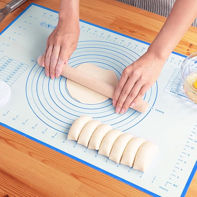 Silicone Baking Mat，Non Stick Rolling Dough with Measurements for Pie Pizza Cookies Fondant Making，Extra Thick Non Slip Silicone Pastry Mat