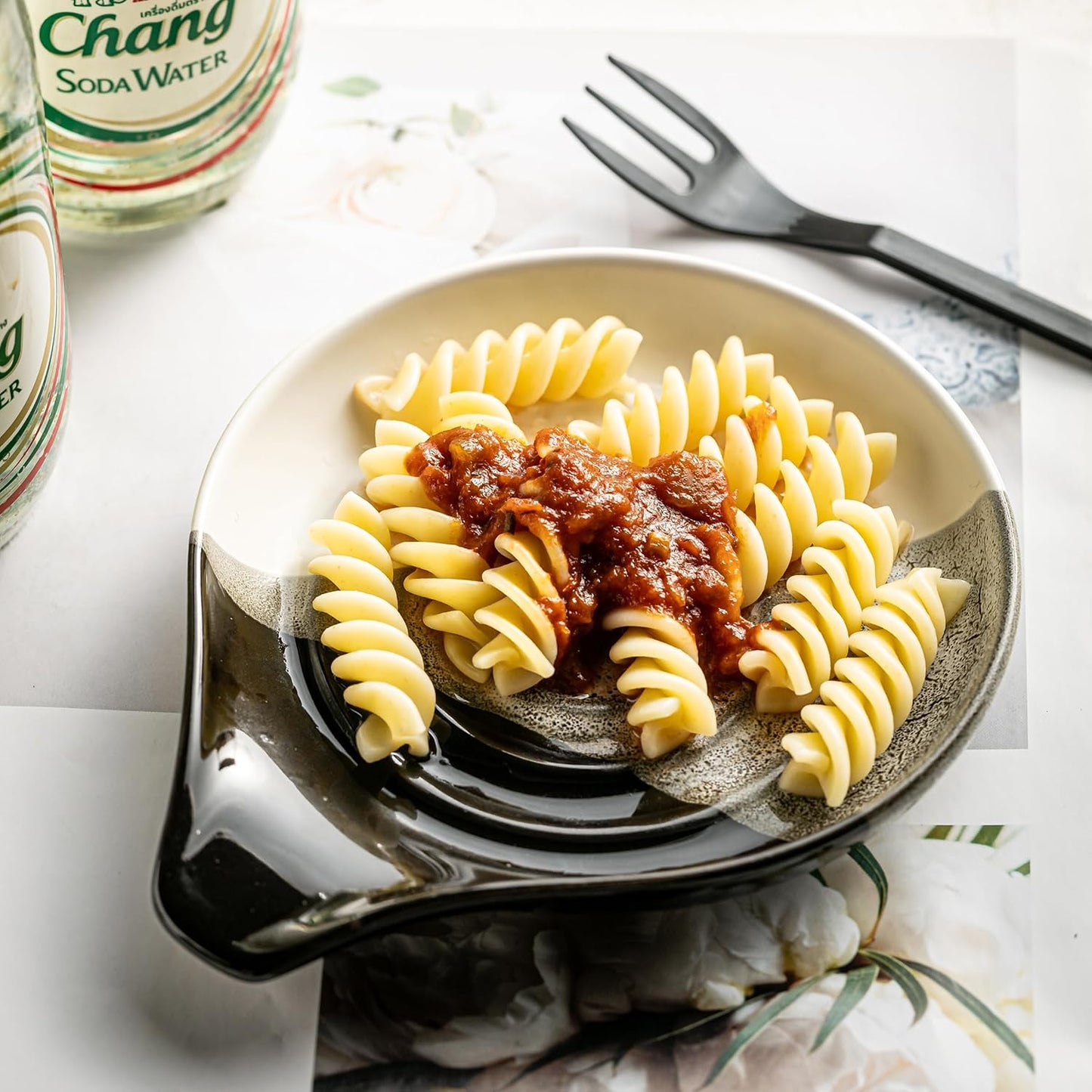 Large Ceramic Spoon Rest for Stove Top & Kitchen Counter, Heat-Resistant Spoon Holder for Cooking Utensils, Spatula & Ladles, Nonstick, Dishwasher Safe, Cute Design, Gradient Black