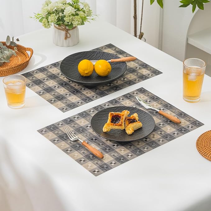 BACKTOEDEN Placemats Set of 6 Heat Resistant Washable Wipeable Placemat Woven Non-Slip Foldable Vinyl/Plastic Place Mats Indoor/Outdoor Mat Kitchen Dining Table Pad, Black Checkered
