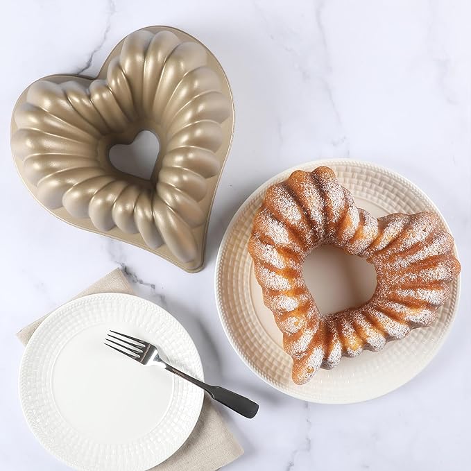 Martha Stewart Dunelle 10.75" Heart‑Shaped Cake Mold — Cast Aluminum Nonstick Bundt Pan — Easy Release, Oven‑Safe to 450°F