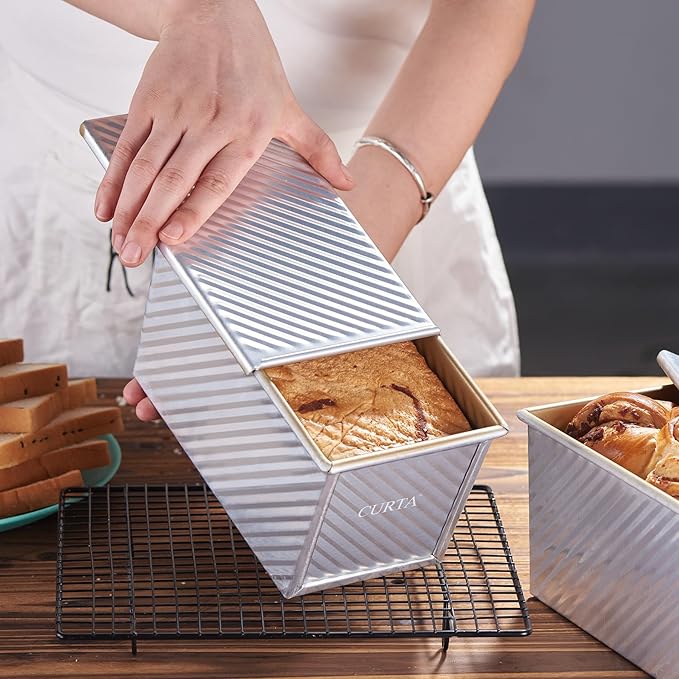 CURTA Commercial Pullman Loaf Pan with Lid 1 lb Dough Capacity Non-Stick Bakeware for Baking Bread, Corrugated Bread Bread loaf pan, Single Sided Silver 1pcs