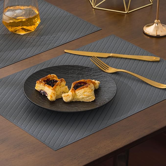 BACKTOEDEN Placemats Set of 6 Heat Resistant Washable Wipeable Placemat Woven Non-Slip Foldable Vinyl/Plastic Place Mats Indoor/Outdoor Mat Kitchen Dining Table Pad, Dark Gray Twill