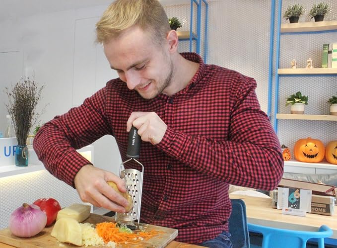 Hoki Found Stainless Steel Coarse Cheese Shredder - Zester, Vegetable & Fruit Grater - Black