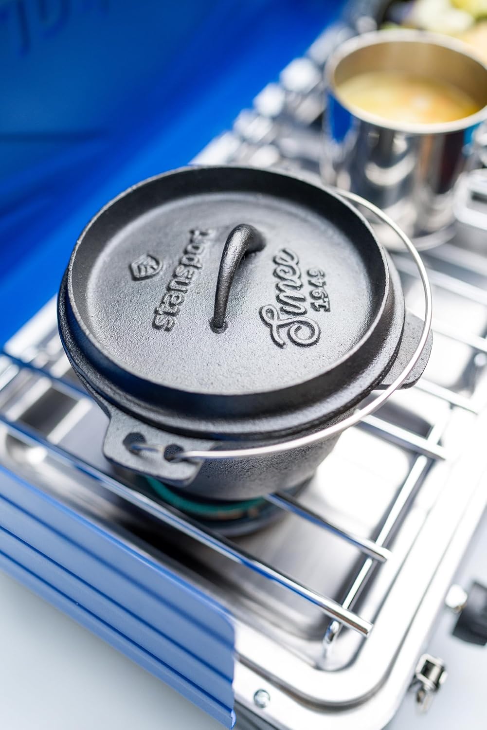 Stansport Pre-Seasoned Cast Iron Dutch Oven