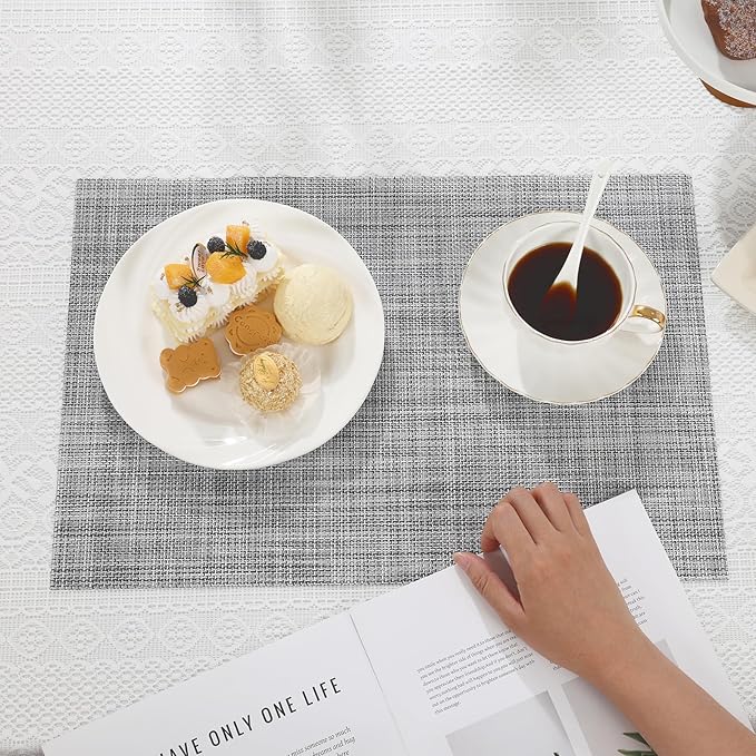 SHACOS Woven Vinyl Placemats Set of 4 Wipe Clean Reversible Table Mats Heat Resistant Wipeable Non Slip Place Mats Indoor Outdoor, Gray White