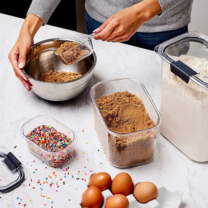 Rubbermaid Brilliance BPA-Free Food Storage Containers with Lids Airtight Kitchen and Pantry Organization Set Includes 3 Containers and Scoops Clear 16 cups