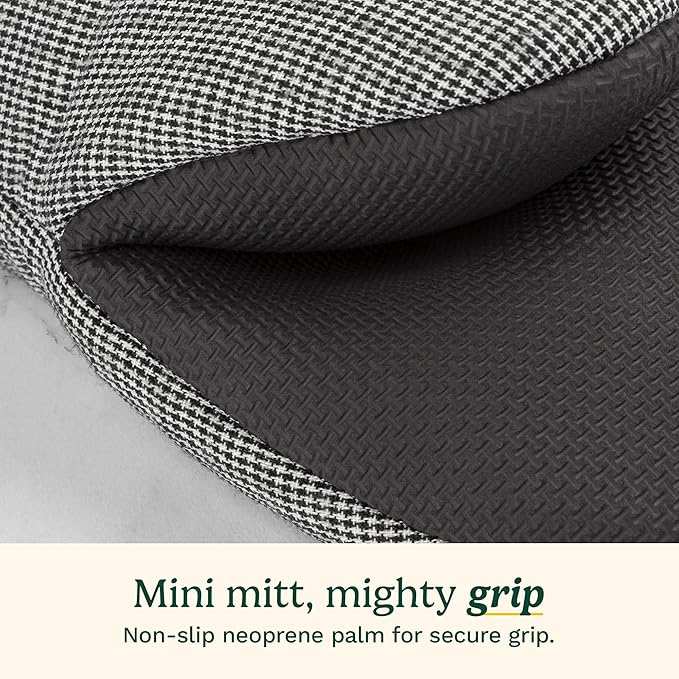 Cuisinart Heritage Mini Oven Mitts–5.5”x7” Heat-Resistant Kitchen Mitts for Oven with Non-Slip Neoprene Palm, Cotton Filling, and Faux Leather Loop–Durable Oven Mitt Set (Black/White Mini Houndstooth)