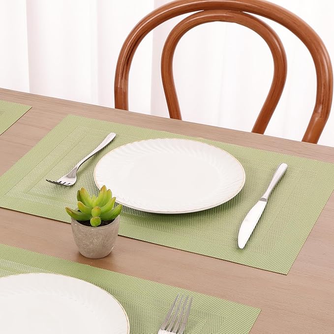 SHACOS Woven Vinyl Placemats Set of 4 Wipe Clean Place Mats Non Slip Reversible Dining Table Mats Indoor Outdoor (4, Frame Olive Green)