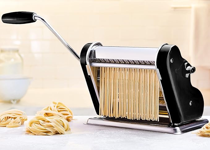 PASTALINDAClassic 200 Pasta Maker Machine, 20 cm Wide Rollers, 9 Thickness Positions, 2 Cutting Positions, Stainless Steel. Includes Reinforced Hand Crank And Two Clamps (Black)