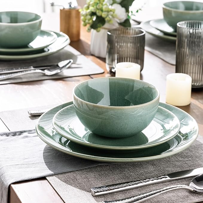 GBHOME Ceramic Dinnerware Sets for 6, 18 Pieces Stoneware Plates and Bowls Sets, Reactive Glaze Dishes -Scratch Resistant, Dishwasher&Microwave Safe-Malachite Green