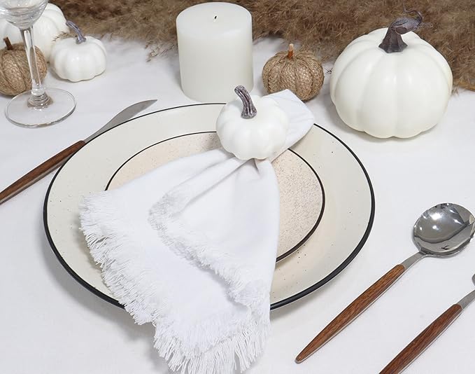 PurpleEssences Cloth Napkins with Fringes, 100% Cotton Christmas Holiday Winter Table Decor, Set of 6 18x18 Inch Reusable Dinner Napkins for Parties and Weddings - White