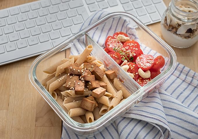 Moss & Stone 4-Pack Divided Kitchen Glass Food Storage Containers Set with Lids – Reusable 2-Compartment Glass Meal Prep Containers for Kitchen, Lunch or Fridge, Airtight Snap-Lock – 2 Sizes Included