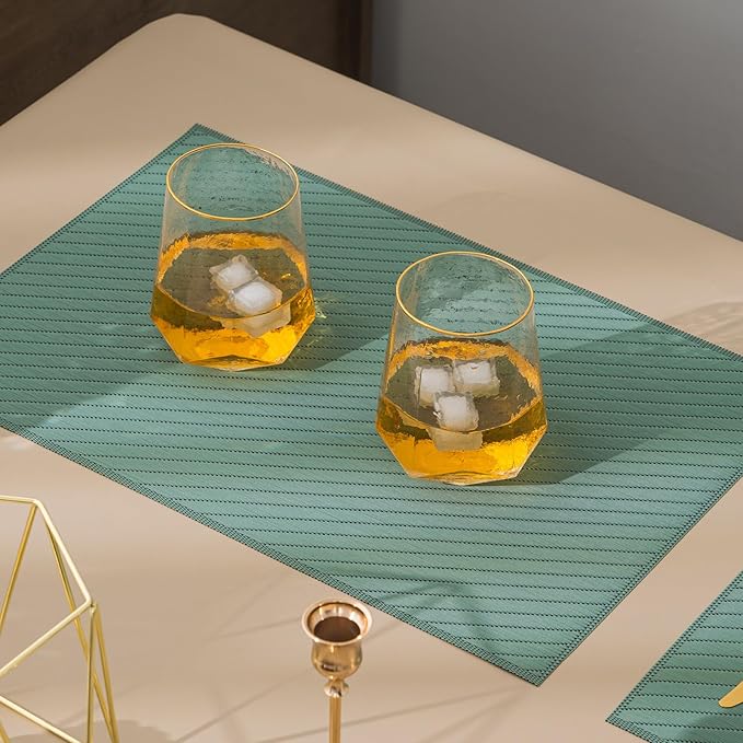 BACKTOEDEN Placemats Set of 6 Heat Resistant Washable Wipeable Placemat Woven Non-Slip Foldable Vinyl/Plastic Place Mats Indoor/Outdoor Mat Kitchen Dining Table Pad, Green Twill