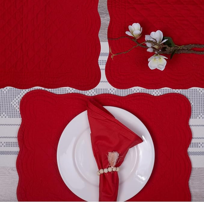 Christmas Placemats Set of 4 with Matching White Cotton Napkins – 4 Piece Table Mats & 4 Cloth Napkins – Quilted Table Linen Set for Everyday & Holiday Dining (4, Red)