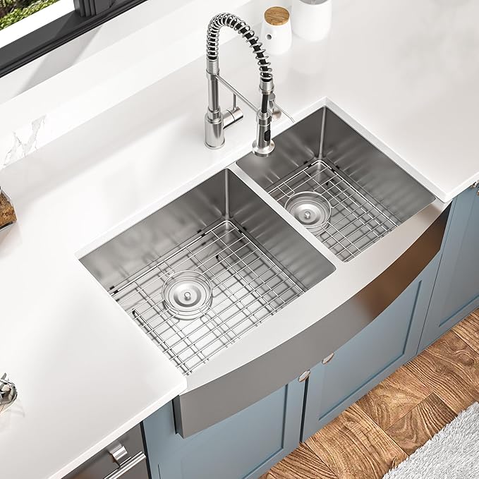 Mocoloo Stainless Farmhouse Kitchen Sink - 33x20 Inch Undermount Double Bowl Kitchen Sinks 16 Gauge Stainless Steel 60/40 Apron Farm Kitchen Sinks, 10 Inch Basin