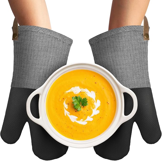 Cuisinart Heritage Kitchen Oven Mitts – Heat-Resistant Kitchen Mitts for Oven with Non-Slip Neoprene Palm, Long Cuff, and Cotton Filling – Durable Oven Gloves for Cooking, Baking, & Grilling