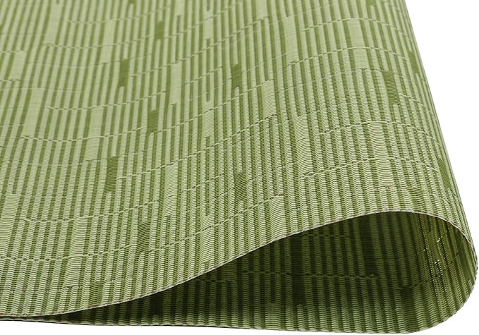 SHACOS Placemats Set of 6 Woven Vinyl Place Mats for Dining Table Wipe Clean Non Slip Christmas Table Mats (6, Olive Green)