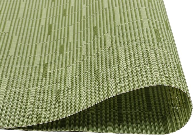 SHACOS Placemats Set of 4 Woven Vinyl Place Mats for Dining Table Wipe Clean Non Slip Table Mats (4, Olive Green)