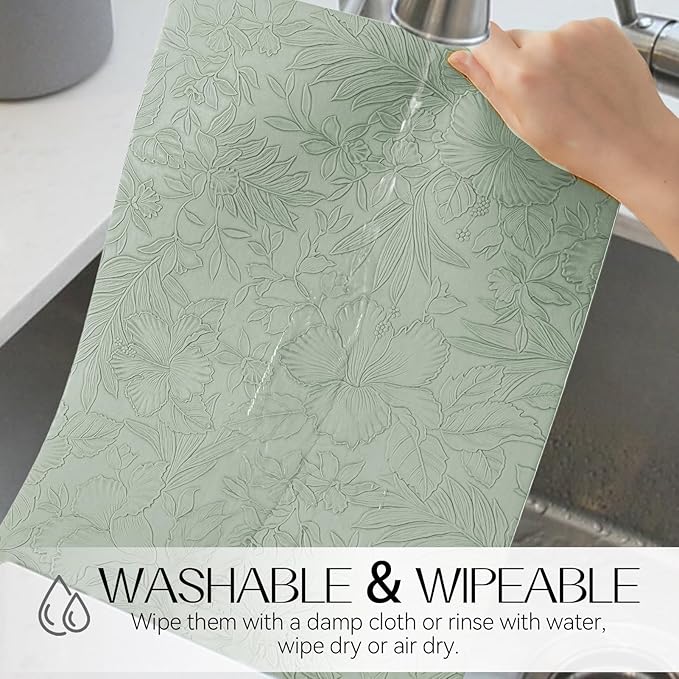 Romanstile Vinyl Placemats Set of 8-12 X 18 Inch - Heat Resistant Non-Slip Embossed Floral Place Mats 100% Waterproof Oilproof Wipeable Faux Leather Table Mats for Kitchen/Dining/Party, GrassGreen