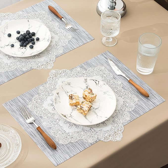 BACKTOEDEN Placemats Set of 6 Heat Resistant Washable Wipeable Placemat Woven Non-Slip Foldable Vinyl/Plastic Place Mats Indoor/Outdoor Mat Kitchen Dining Table Pad, White Snowflake & Gray