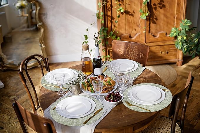 homing Round Faux Leather Placemat and Coaster 8 Packs, Washable Heat Resistant Dining Place Mats, Wipeable Double-Sided Table Mats for Indoor and Outdoor, Diameter 13 and 3.93 inch, Light Green