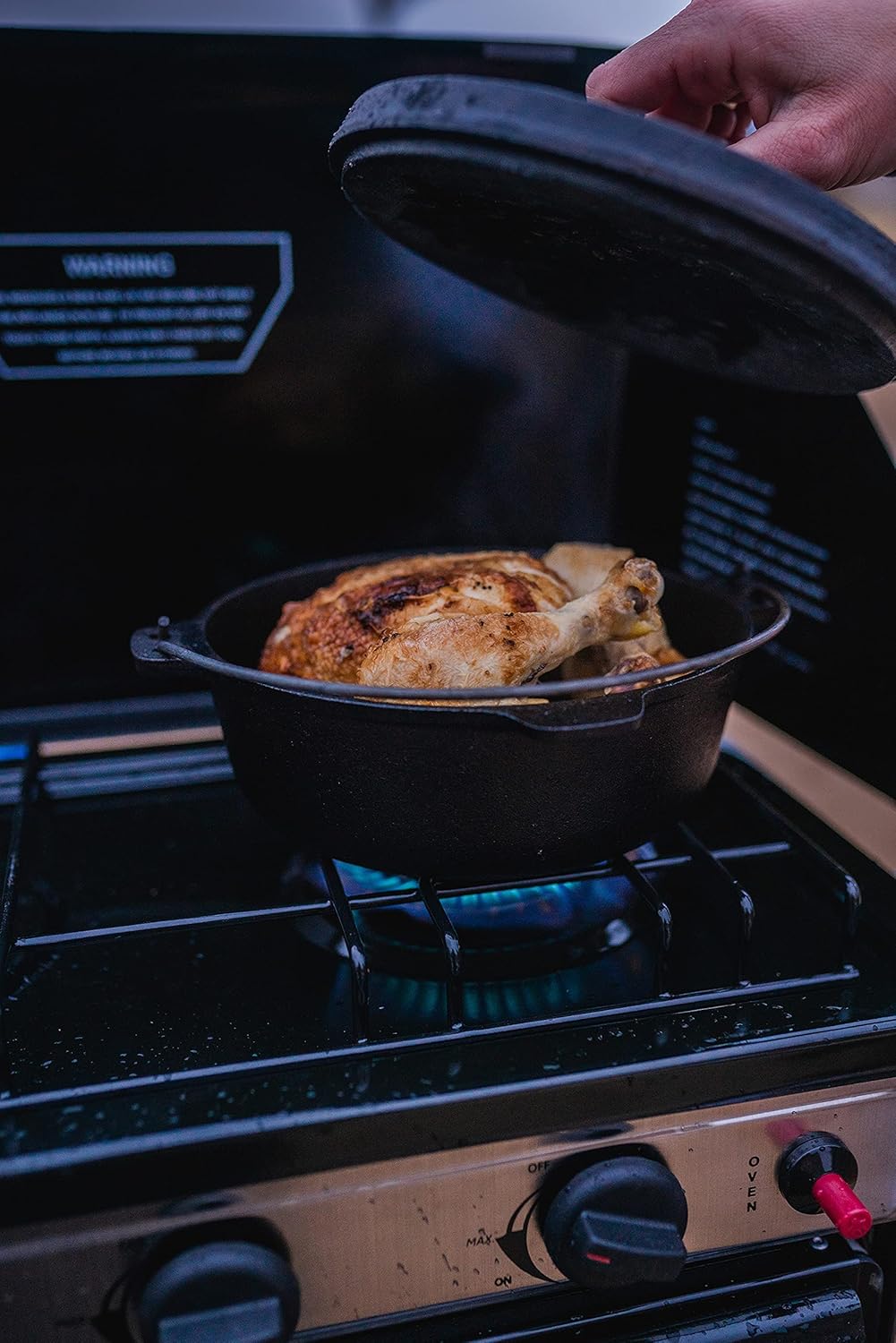 Stansport Pre-Seasoned Cast Iron Dutch Oven