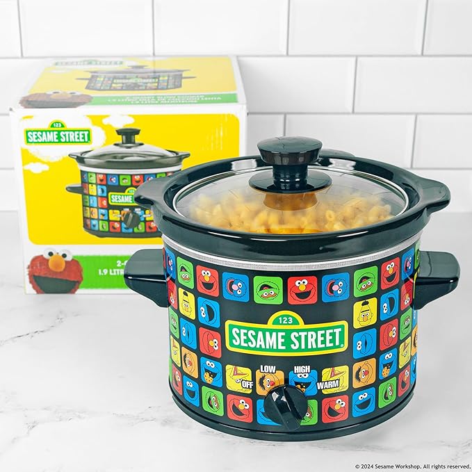 Uncanny Brands Sesame Street 2qt Slow Cooker - Cook With All Your Favorite Sesame Street Characters