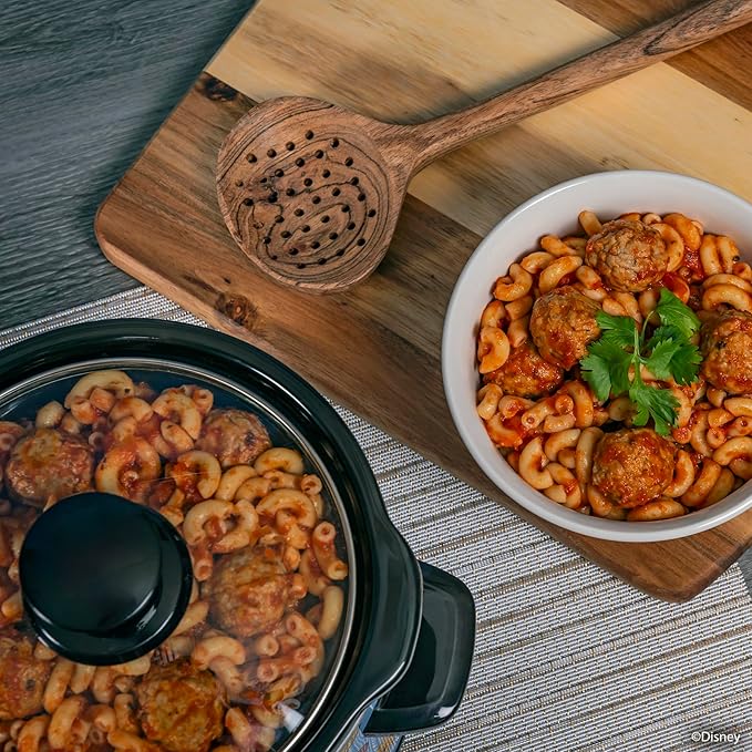 Uncanny Brands Disney Winnie the Pooh and Friends 2qt Slow Cooker - Small Kitchen Appliance