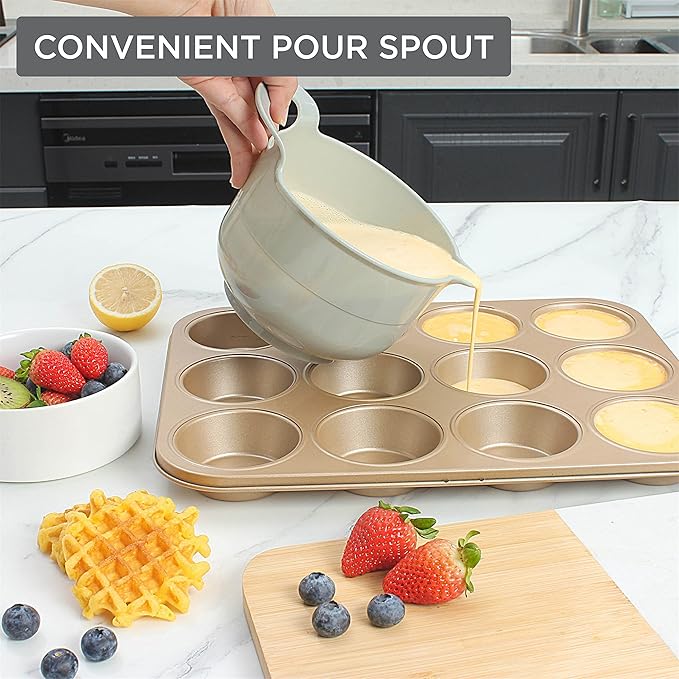 COOK WITH COLOR Nesting Plastic Mixing Bowl Set with Pour Spouts and Handles, Mint, Black and White, 4 Piece