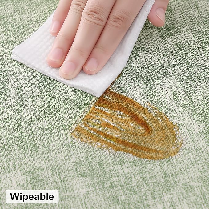 homing Round Faux Leather Placemat and Coaster 8 Packs, Washable Heat Resistant Dining Place Mats, Wipeable Double-Sided Table Mats for Indoor and Outdoor, Diameter 13 and 3.93 inch, Light Green