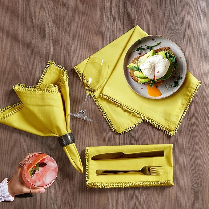 Bedding Craft Cotton Cloth Dinner Napkins Set of 12 – 18x18 Yellow with Decorative Lace Selvedge – Durable Machine Washable Fabric Napkins for Weddings, Baby Showers, Parties & Dining