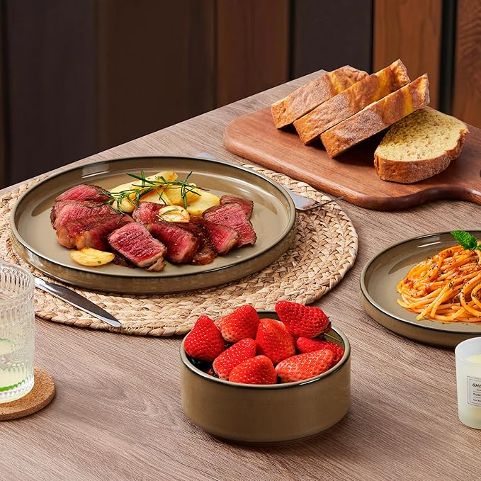 LIANYU 24 Piece Stoneware Dinnerware Sets, Modern Plates and Bowls Dishes Set for 8, Elegant Dinning Dishware for Dinner Salad Cereal, Dishwasher & Microwave Safe, Amber Gold