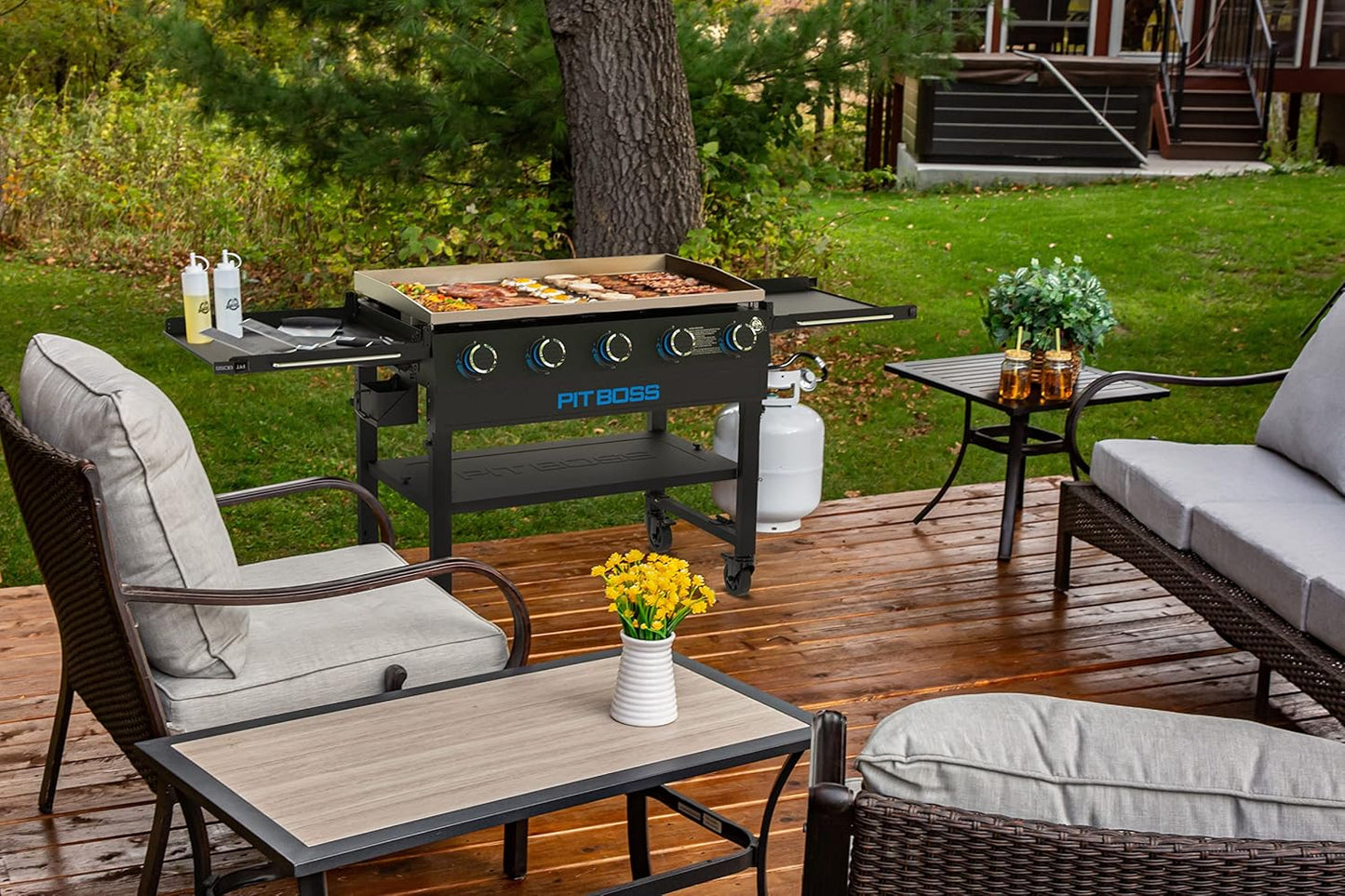 Pit Boss 11004 5-Burner with Folding Shelves Griddle, Black