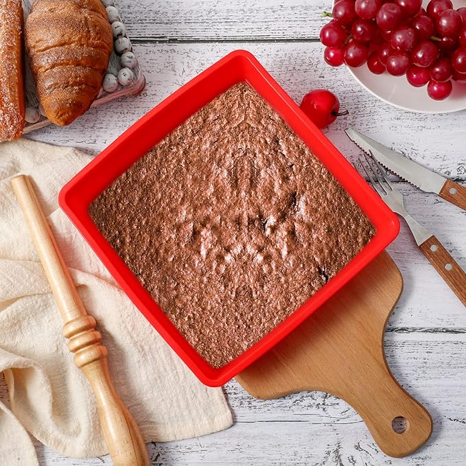 Geetery Set of 4 Silicone Square Cake Pan Silicone Brownie Pan Nonstick Baking Mold for Muffin Bread Rice Crispy Lasagna Pie, Red(7.5 x 7.5 x 1.5 Inches)