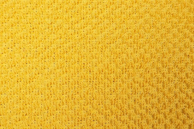 AMOUR INFINI Kitchen Towels Pack of 4 - Absorbent, Quick Drying Premium Cotton Tea Towel - Kitchen Linens 16x28 Inch Dish Towels with Hanging Loop (Yellow)