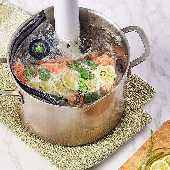 FoodSaver Reusable Quart Vacuum Zipper Bags, 10 Count, BPA-Free, Microwave Safe, Leakproof