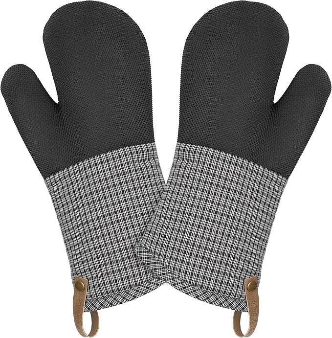 Cuisinart Heritage Kitchen Oven Mitts – Heat-Resistant Mitts for Oven with Non-Slip Neoprene Palm, Long Cuff, and Cotton Filling – Durable Oven Gloves for Cooking, Baking & Grilling (Microplaid)
