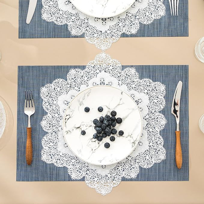 BACKTOEDEN Placemats Set of 4 Heat Resistant Washable Wipeable Placemat Woven Non-Slip Foldable Vinyl/Plastic Place Mats Indoor/Outdoor Mat Kitchen Dining Table Pad, White Snowflake & Blue